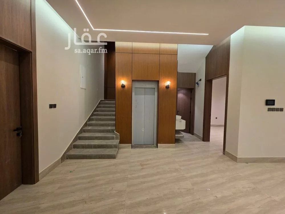5 bedroom villa in Al Rimal 8