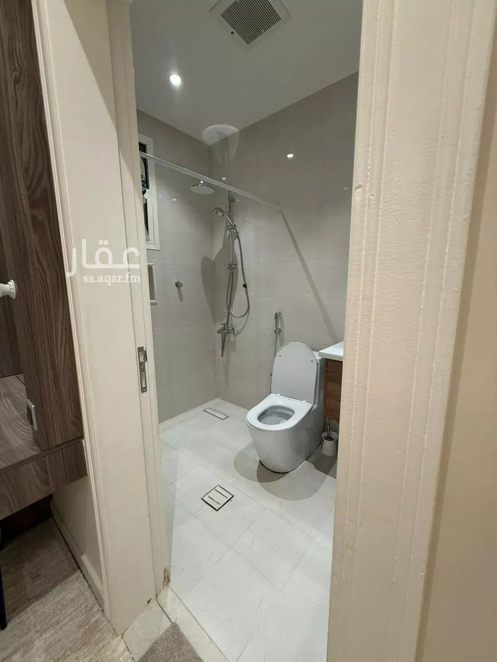 فيلا 8 غرف في المونسية 20