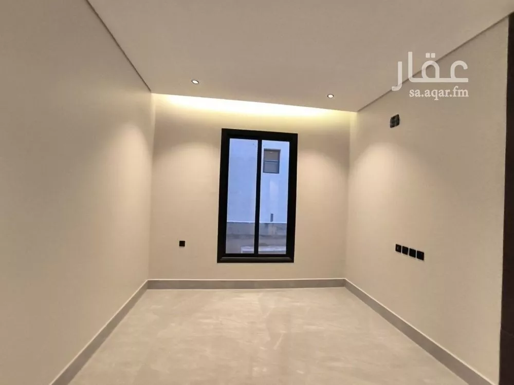 فيلا 5 غرف في الشرق 9