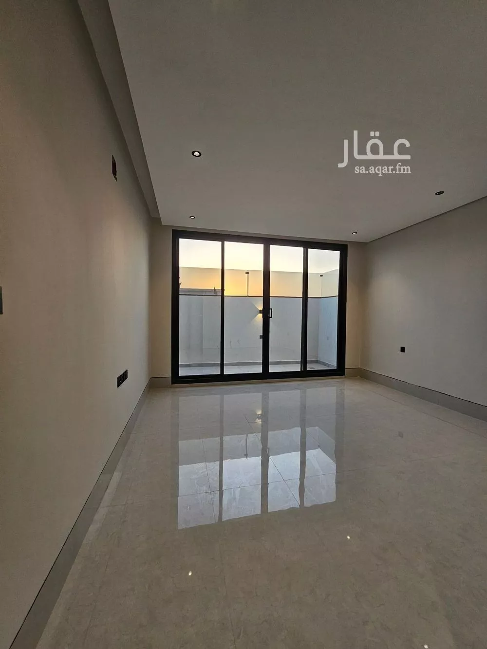 5 bedroom villa in Al Zahrah 4