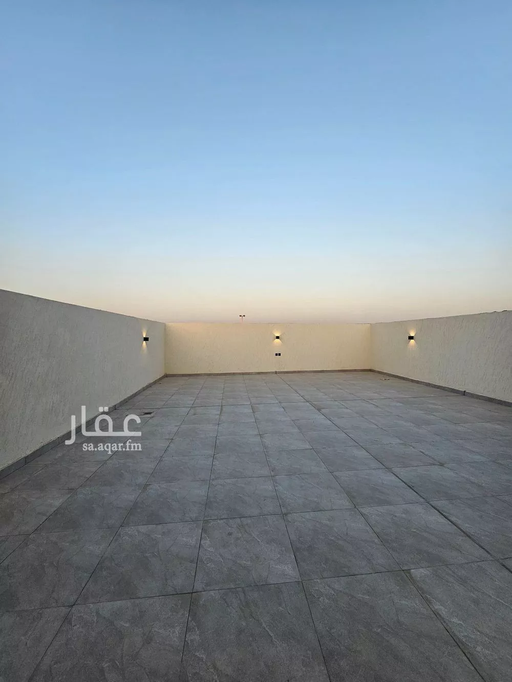 5 bedroom villa in Al Zahrah 9