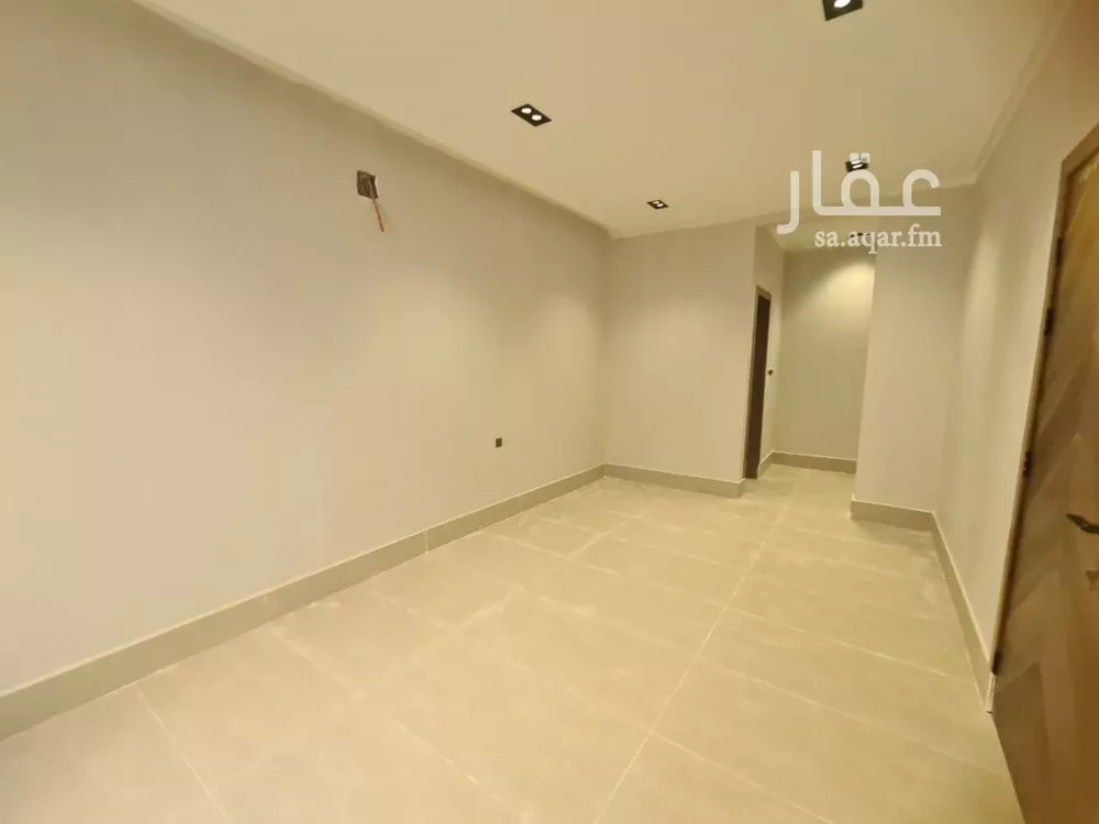 5 bedroom villa in Okaz 4