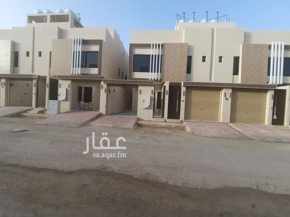 فيلا 5 غرف في بدر 12