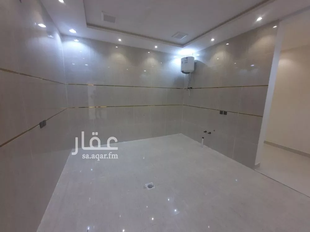 فيلا 5 غرف في بدر 8