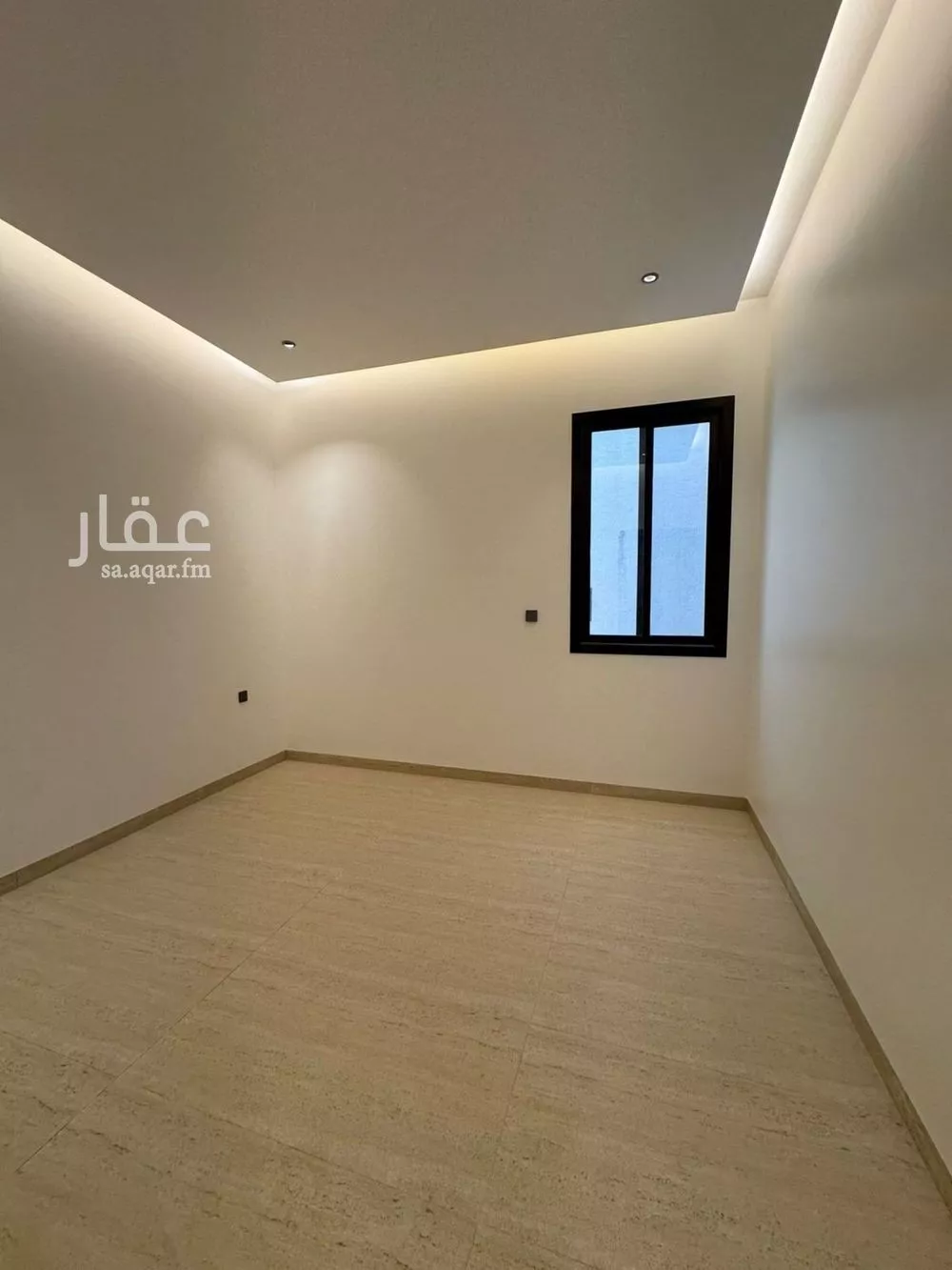 فيلا 4 غرف في العارض 17
