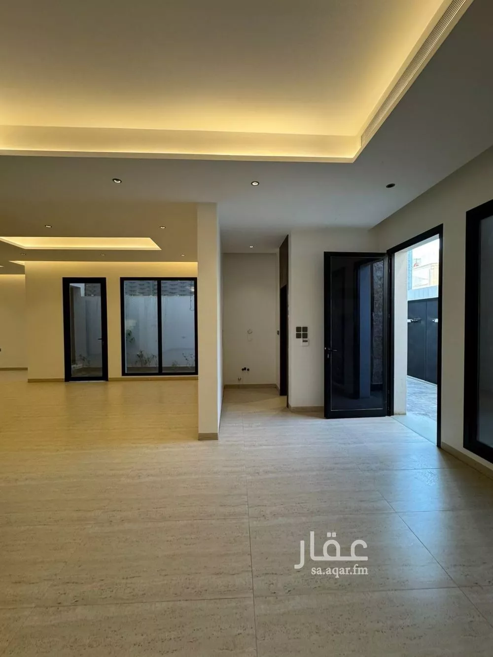 فيلا 4 غرف في العارض 23