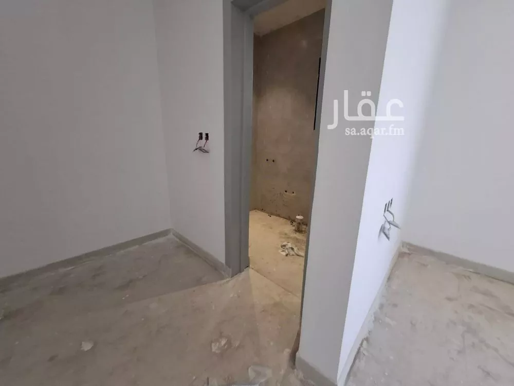 فيلا 5 غرف في النظيم 15