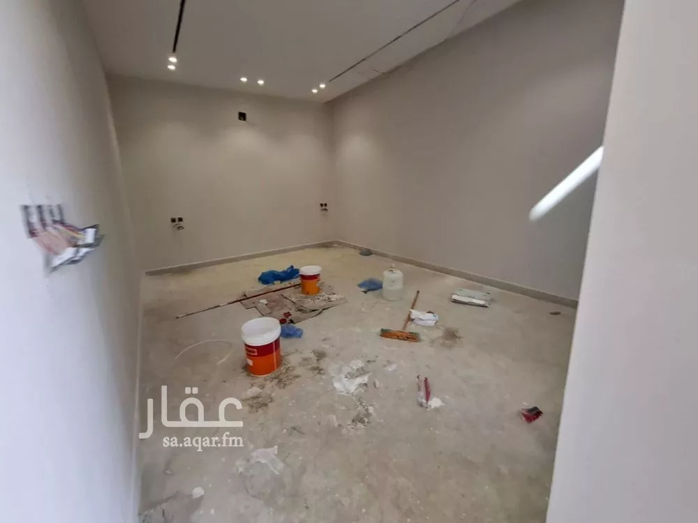 فيلا 5 غرف في النظيم 30
