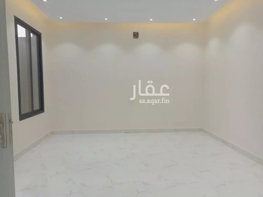 5 bedroom villa in Al Rimal 7