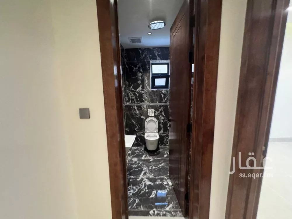 فيلا 6 غرف في الرمال 10