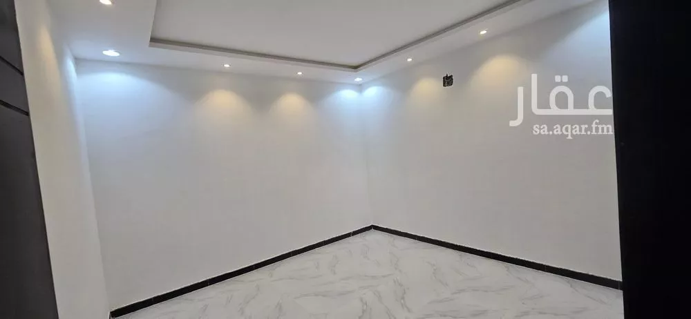 5 bedroom villa in Badr 4