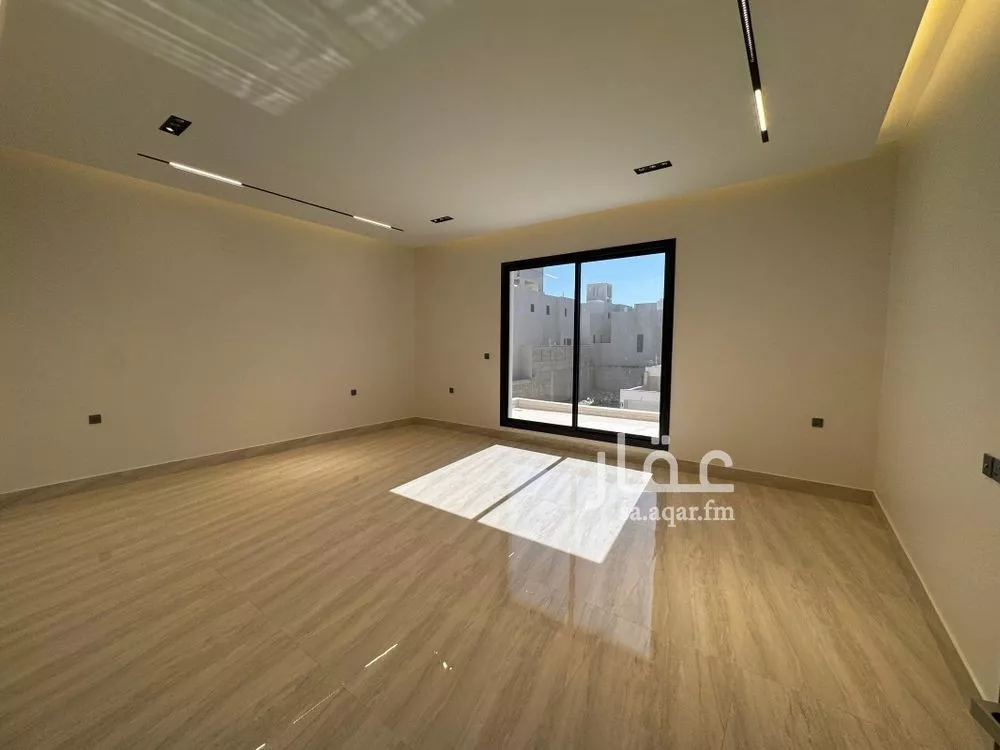 5 bedroom villa in Al Rimal 13