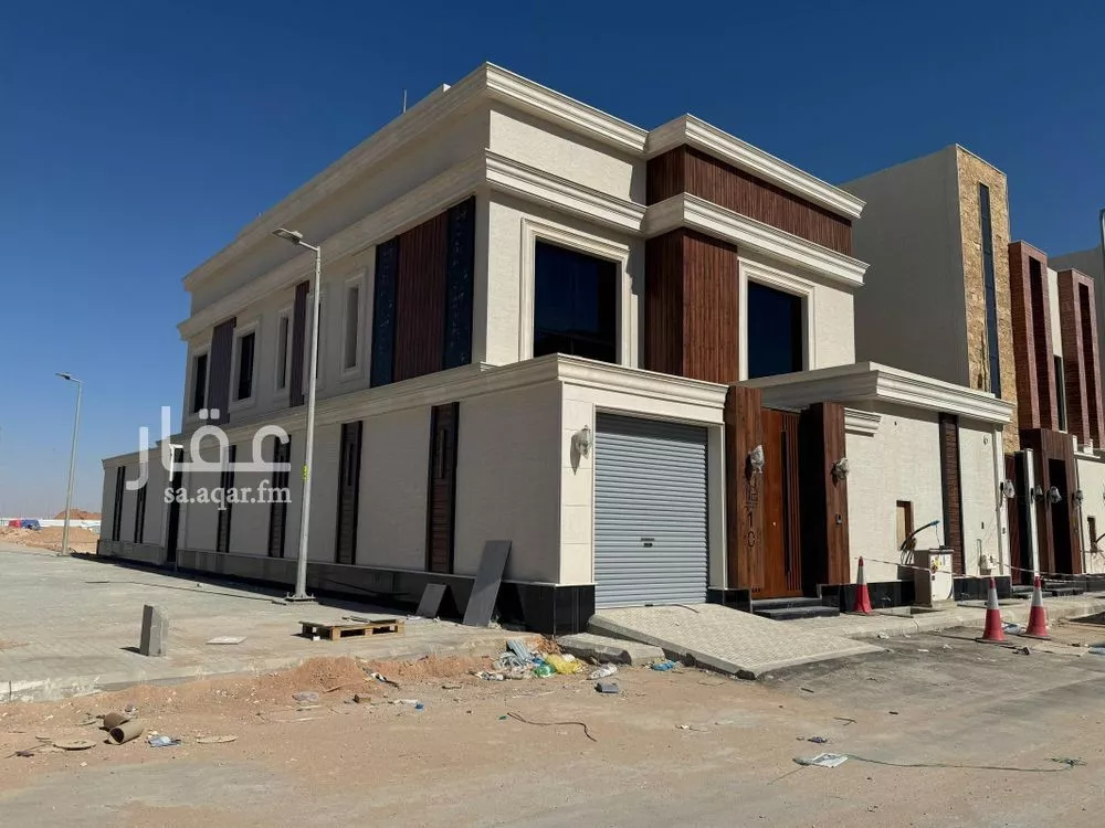 5 bedroom villa in Al Rimal 7