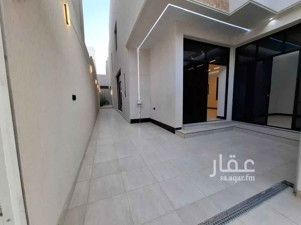 5 bedroom villa in Al Rimal 12