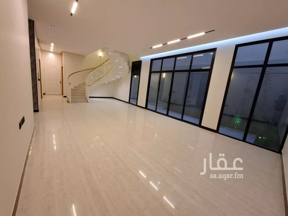 5 bedroom villa in Al Rimal 15