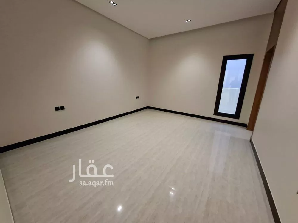 5 bedroom villa in Al Rimal 6