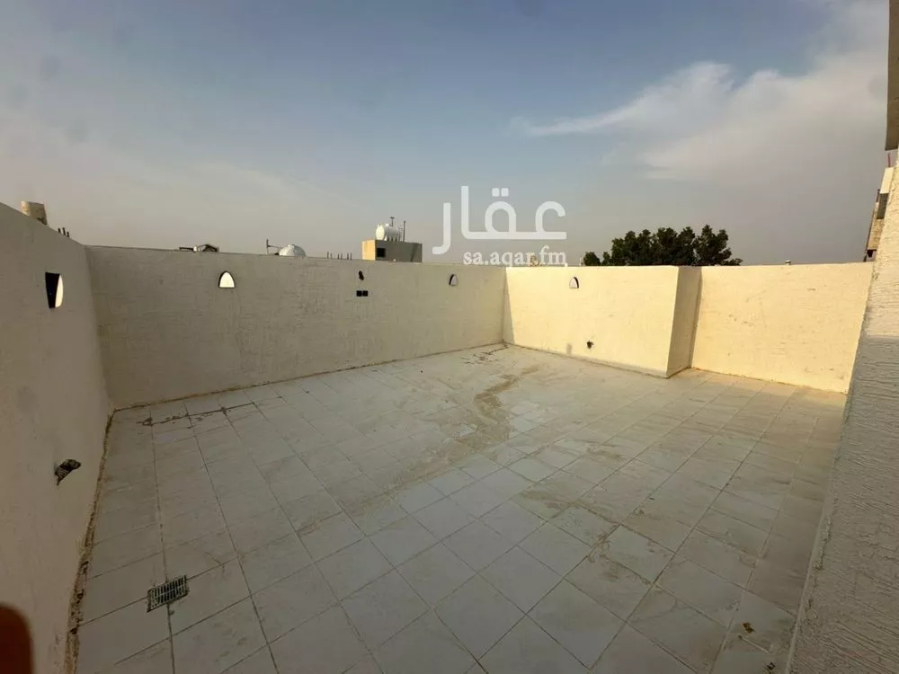 فيلا 5 غرف في طويق 18