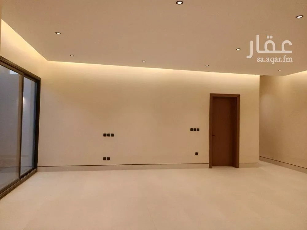 فيلا 5 غرف في العارض 17