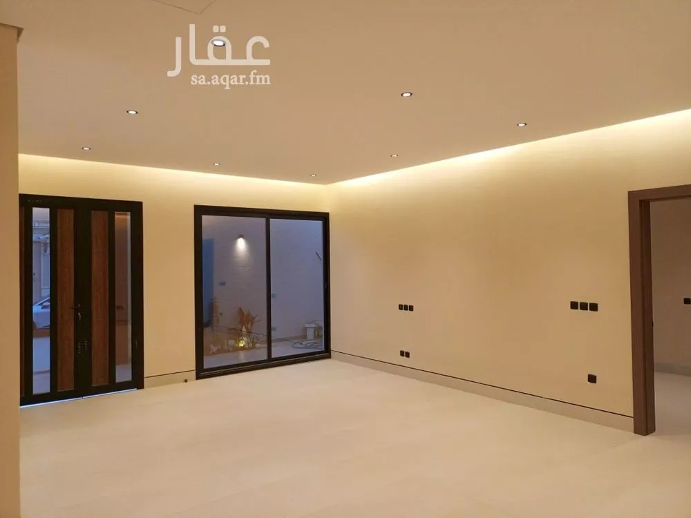 فيلا 5 غرف في العارض 4