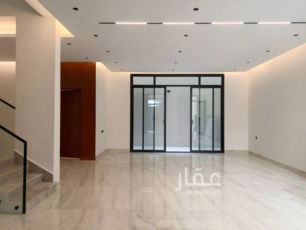 5 bedroom villa in Al Narjis 4