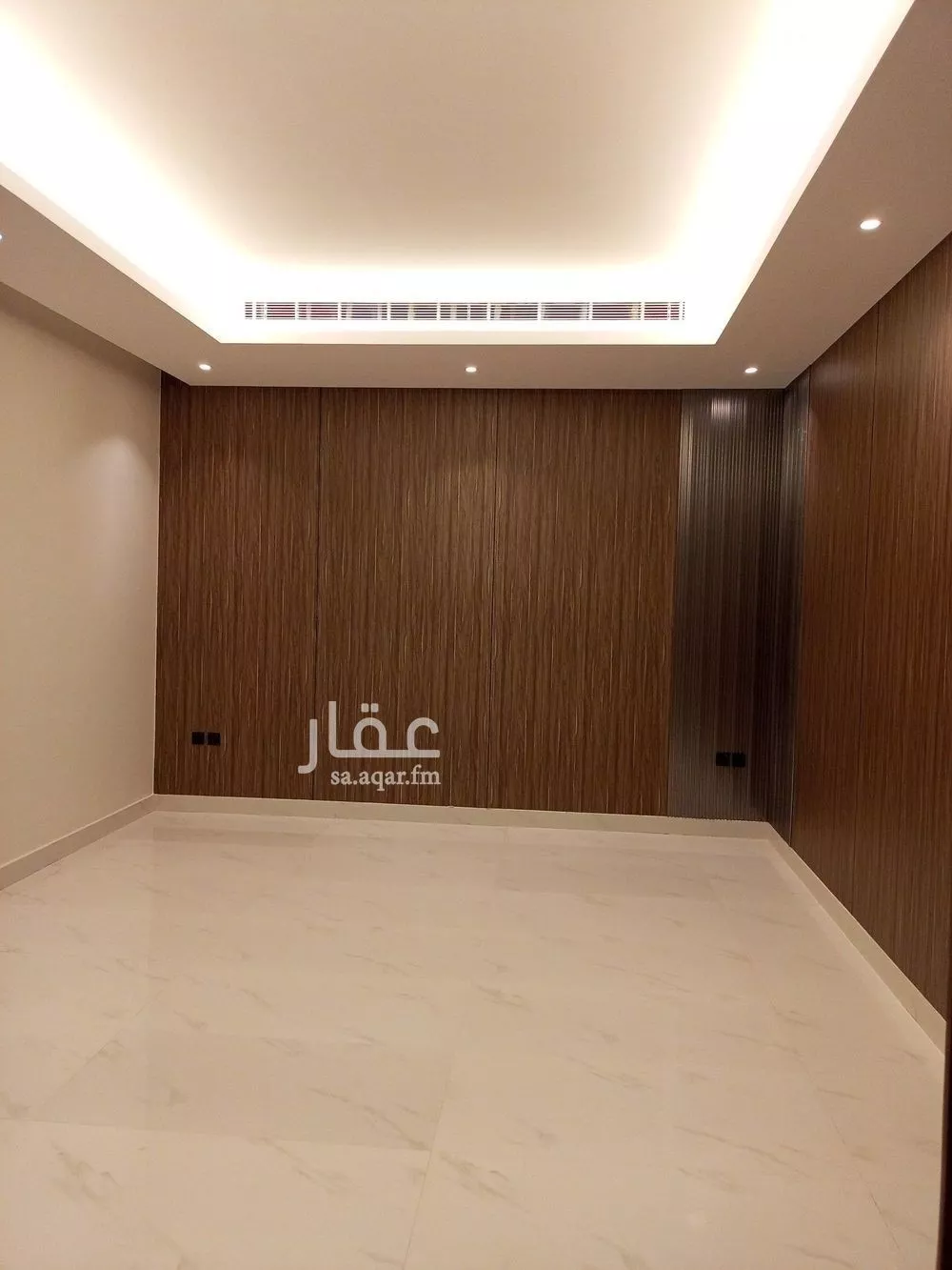 فيلا 5 غرف في العارض 17