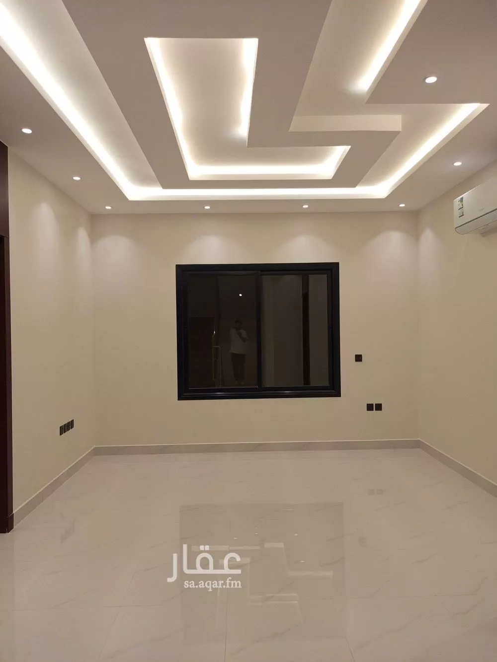 فيلا 5 غرف في العارض 18