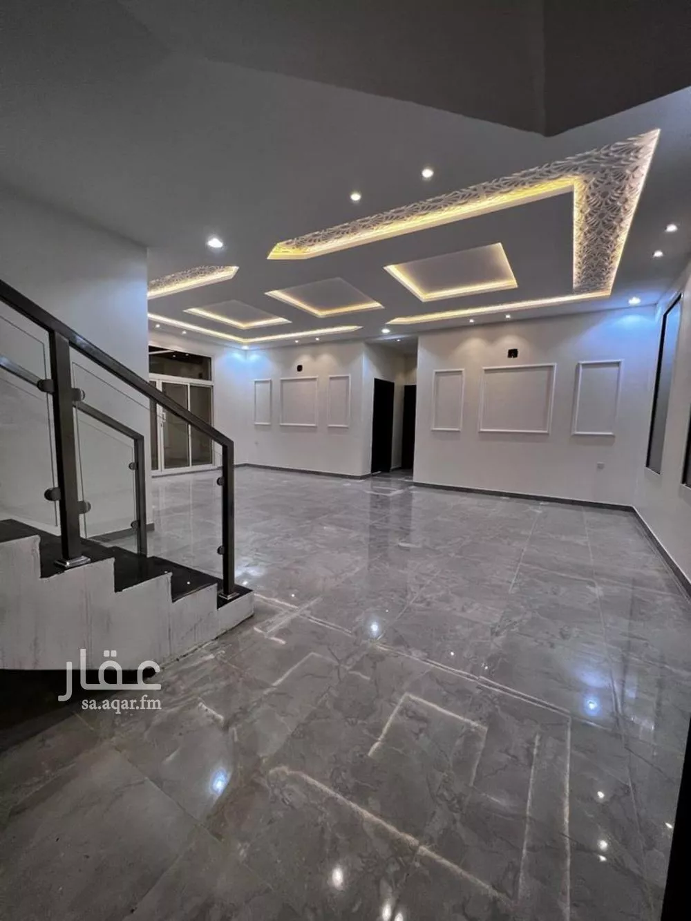 فيلا 10 غرف في الرمال 12