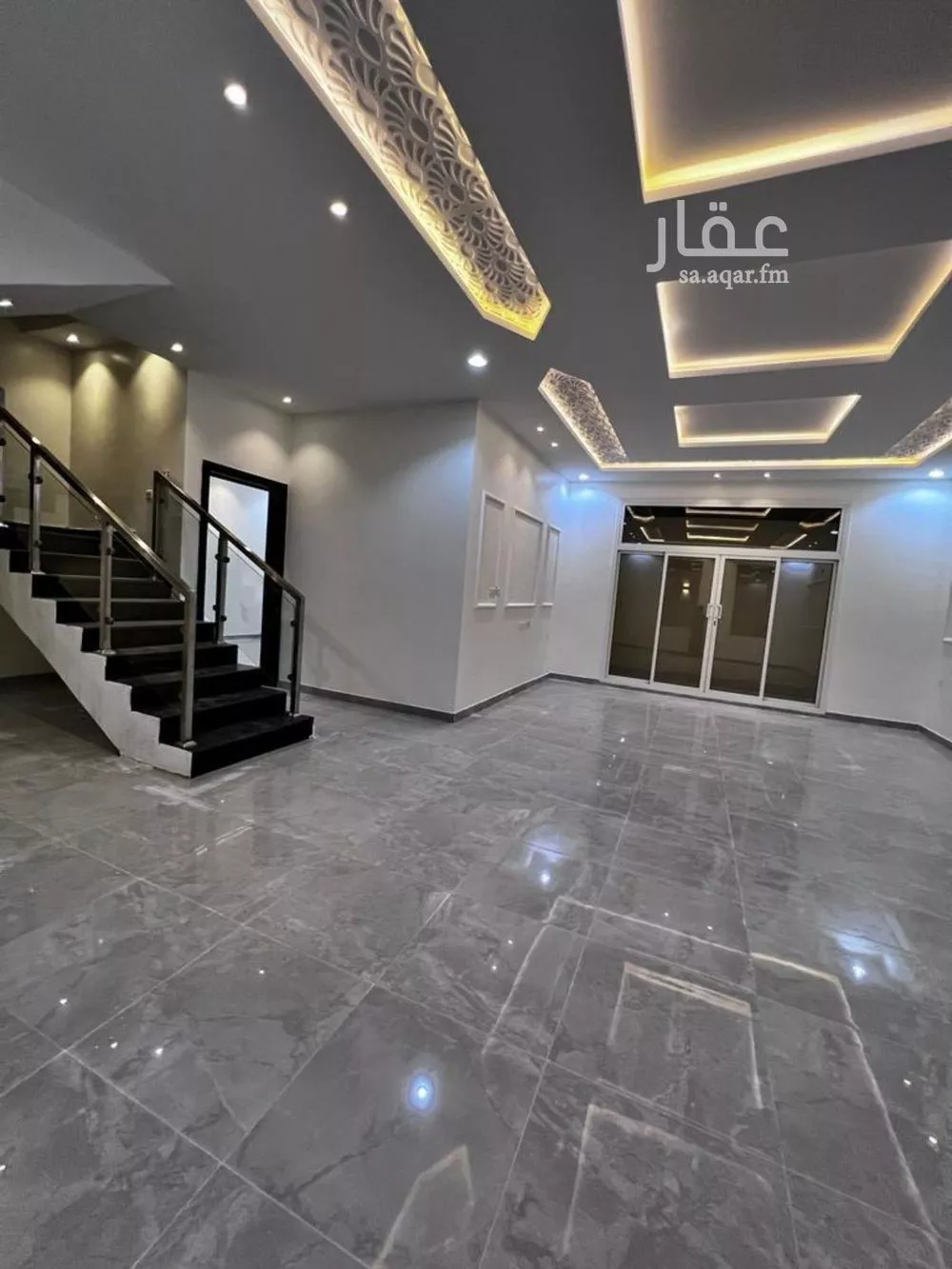 فيلا 10 غرف في الرمال 9