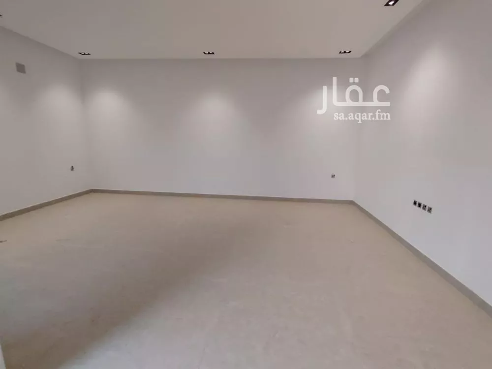 5 bedroom villa in Al Rimal 5