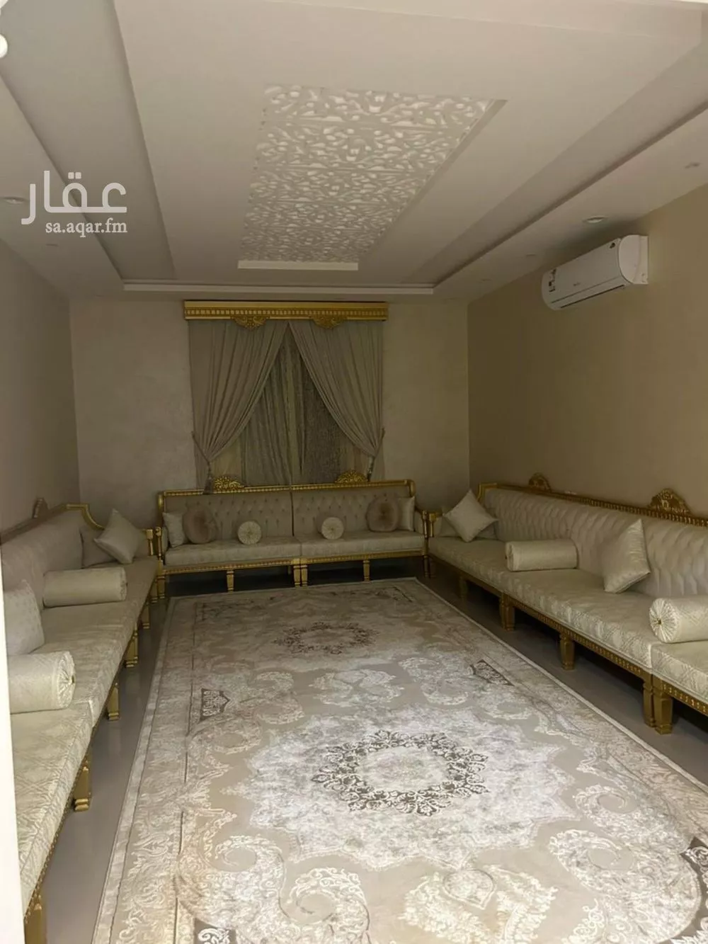 4 bedroom villa in Dhahrat Laban 3