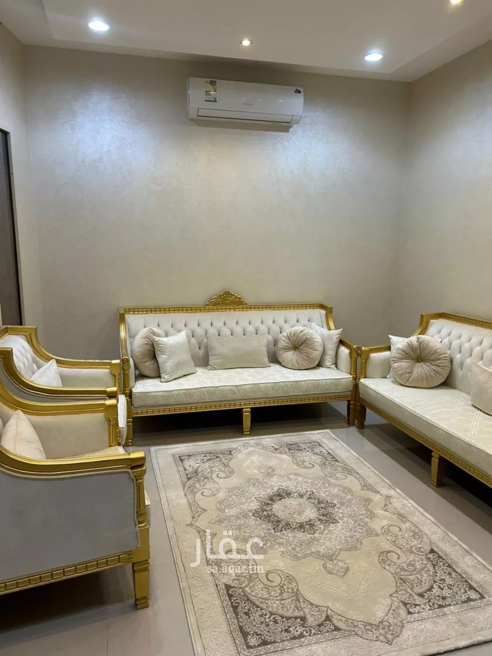 4 bedroom villa in Dhahrat Laban 6