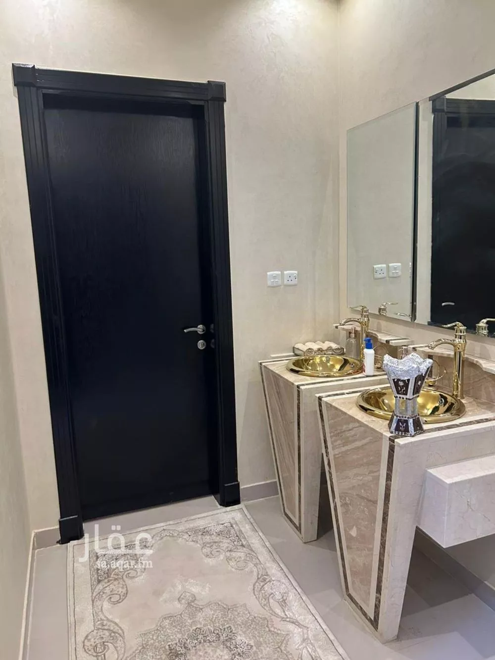 4 bedroom villa in Dhahrat Laban 7