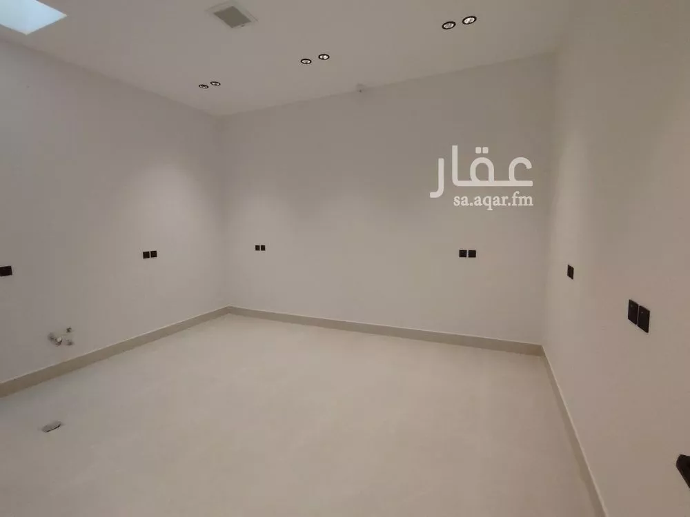 فيلا 4 غرف في الجنادرية 11