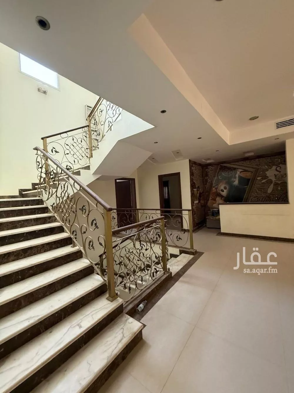 8 bedroom villa in Al Sahafah 11