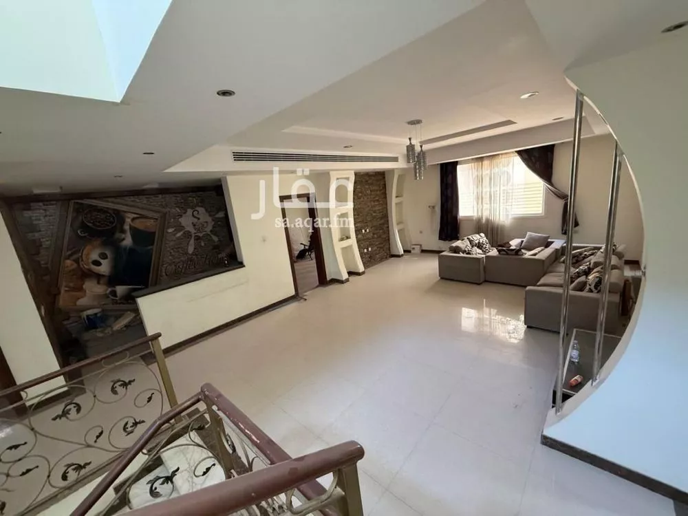 8 bedroom villa in Al Sahafah 17