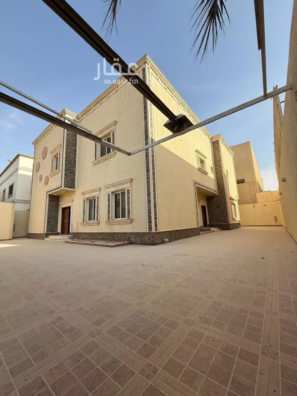 8 bedroom villa in Al Sahafah 9