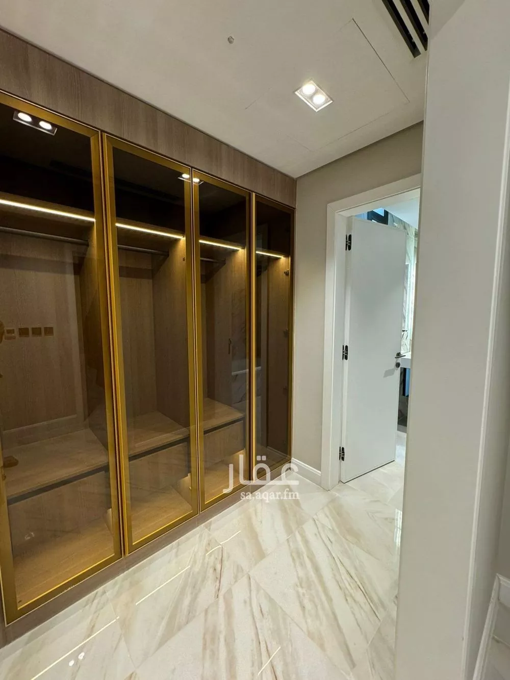4 bedroom villa in Riyadh 13