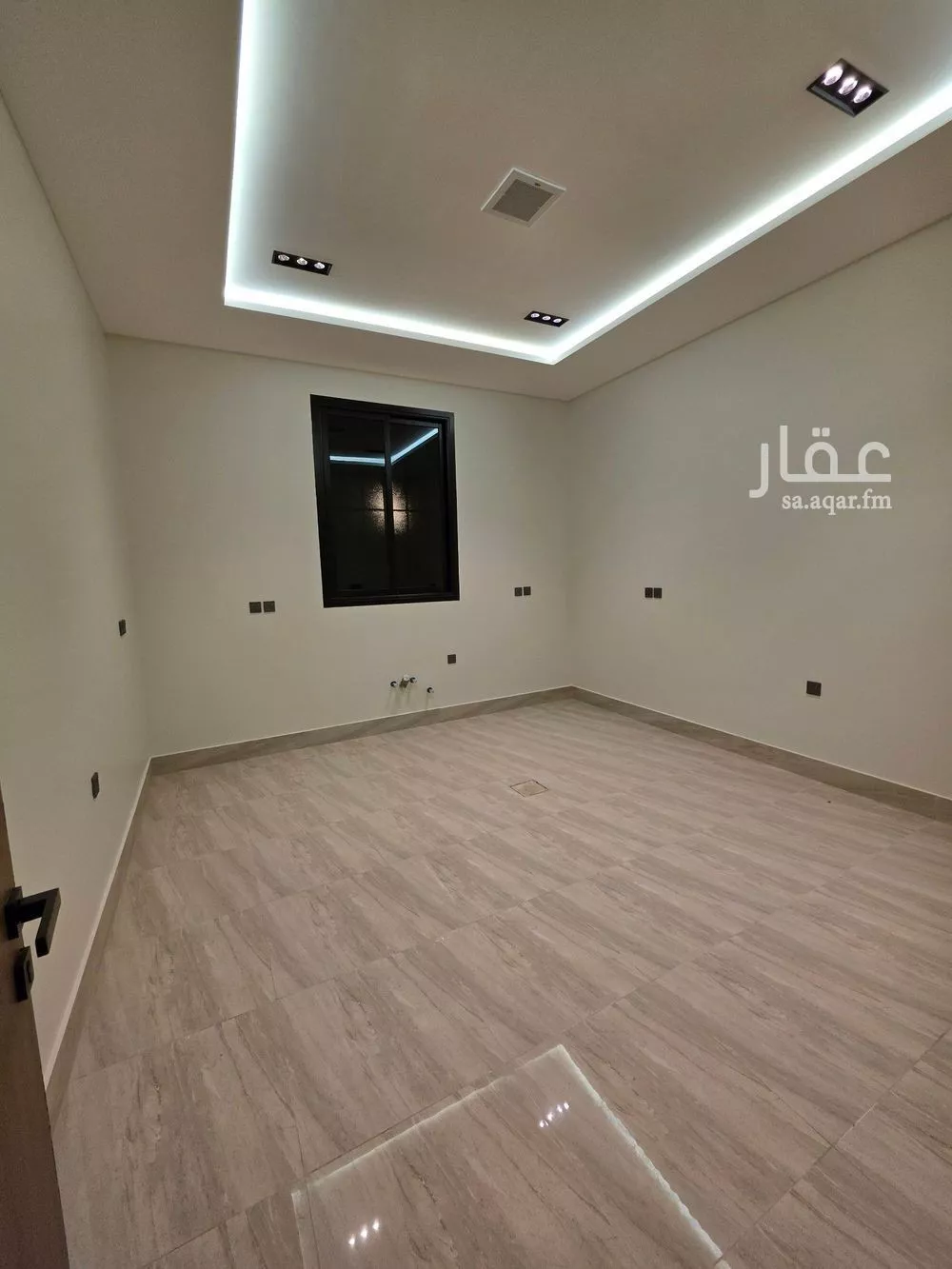 فيلا 5 غرف في الرمال 7
