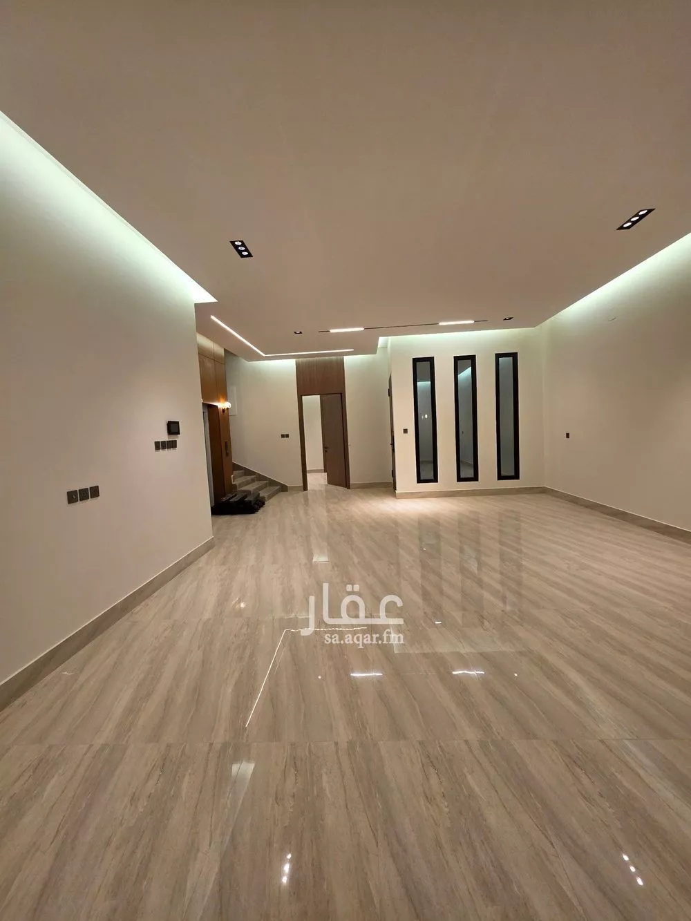 فيلا 5 غرف في الرمال 10