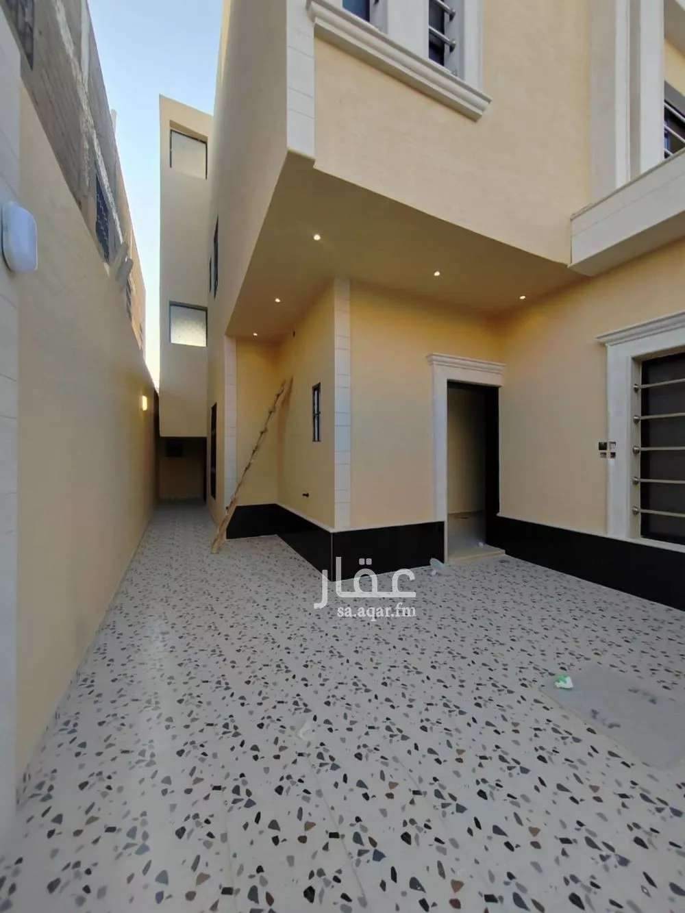 5 bedroom villa in Tuwaiq 9
