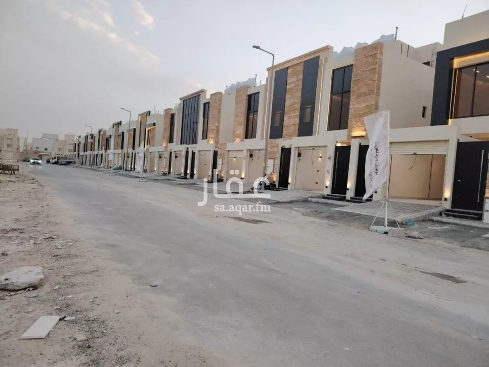5 bedroom villa in Okaz 2