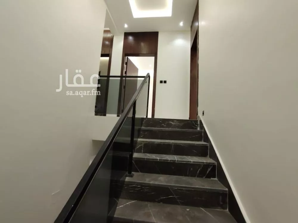 5 bedroom villa in Okaz 4