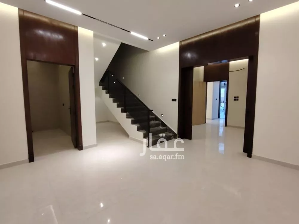 5 bedroom villa in Okaz 9