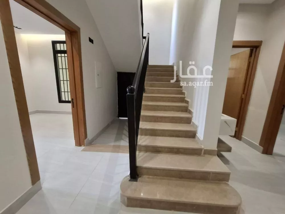فيلا 5 غرف في العريجاء الوسطى 12