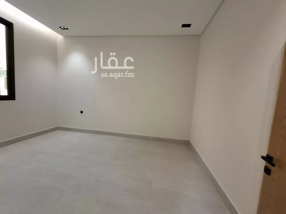 فيلا 5 غرف في العريجاء الوسطى 15