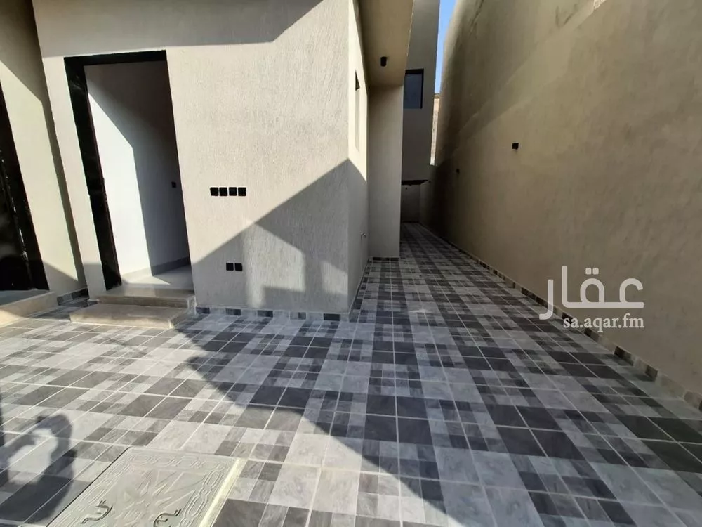 فيلا 5 غرف في العريجاء الوسطى 20