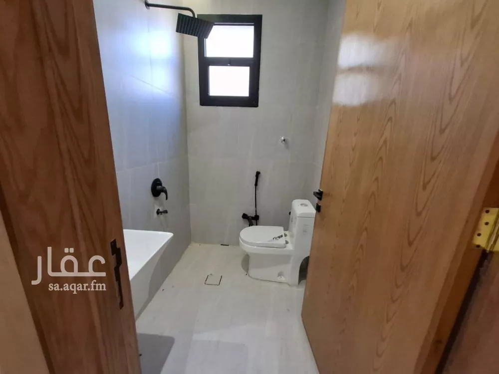 فيلا 5 غرف في العريجاء الوسطى 24