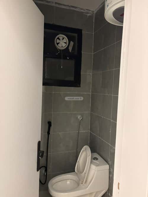 1 bedroom apartment in Al Aqiq 4