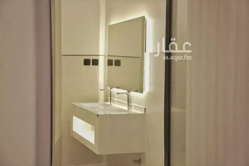 فيلا 5 غرف في الجنادرية 8