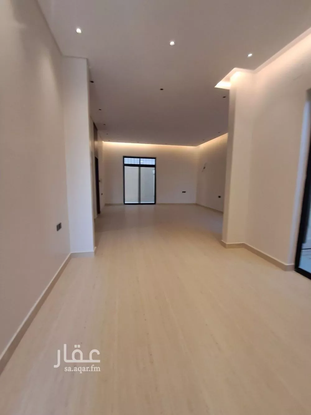 5 bedroom villa in Al Zahrah 11
